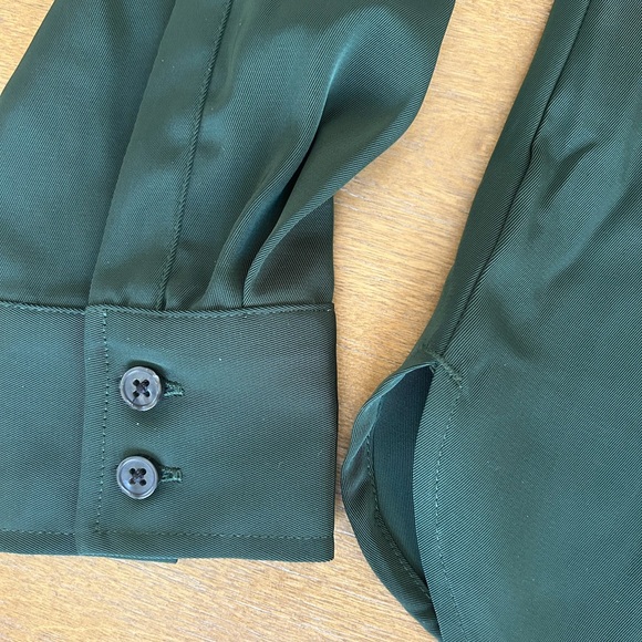 NWT Banana Republic Keyhole Double-pocket Blouse - Medium - Hunter Green - Picture 3 of 6